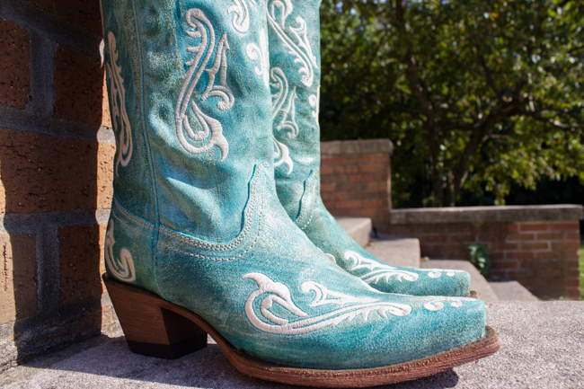 Corral turquoise cowboy boots with snip toes