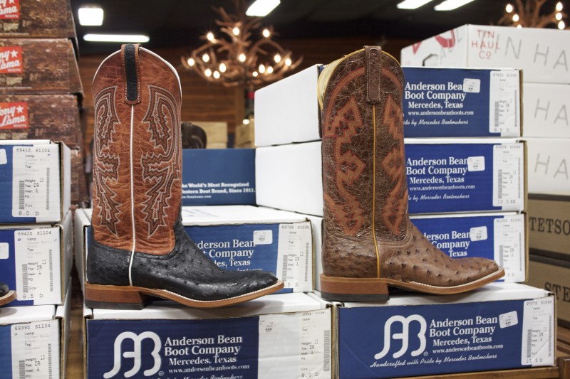 Horses & Heels visits South Texas Tack