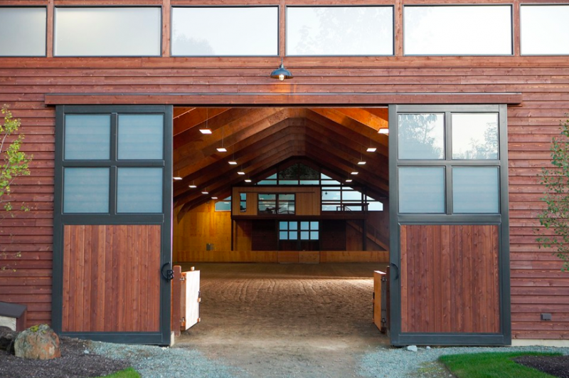 Entrance-to-indoor-riding-arena