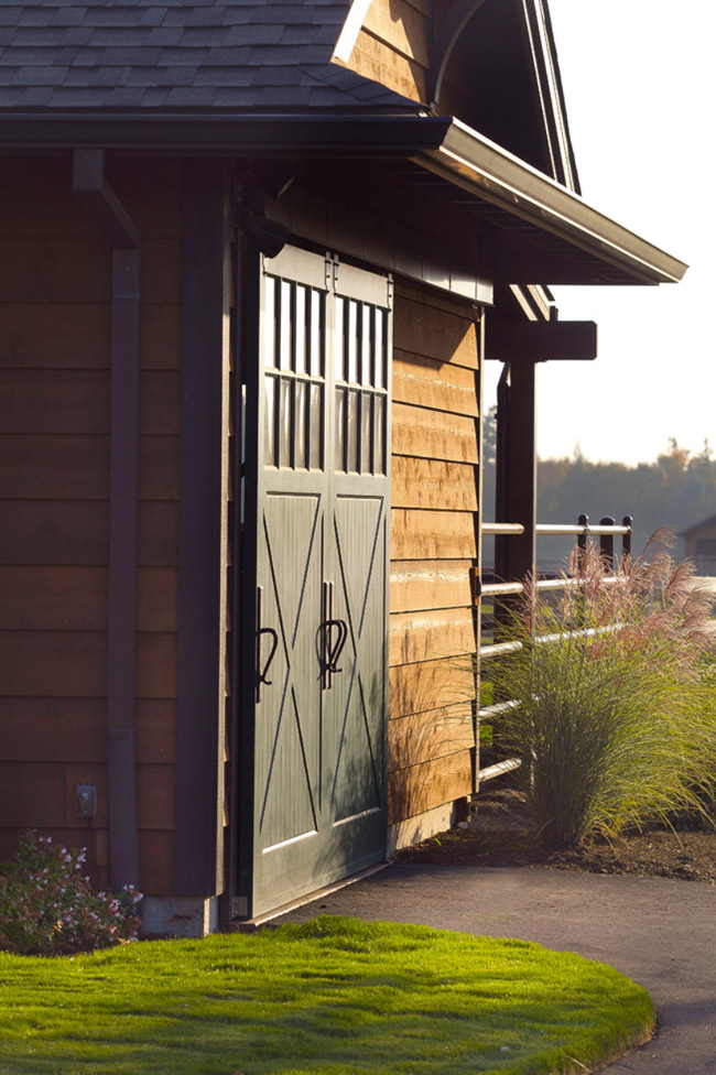 Barn door details