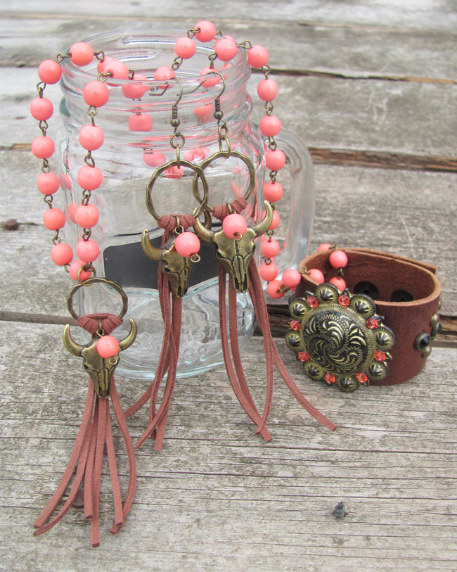 Coral beaded necklace, earrings and bracelet by Rodeo Envy