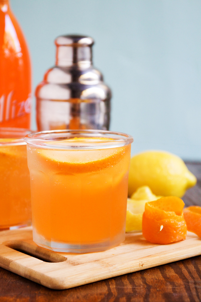 Peach Punch Cocktail recipe for spring and summer