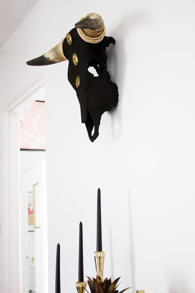 black and gold steer skull DIY with black candles