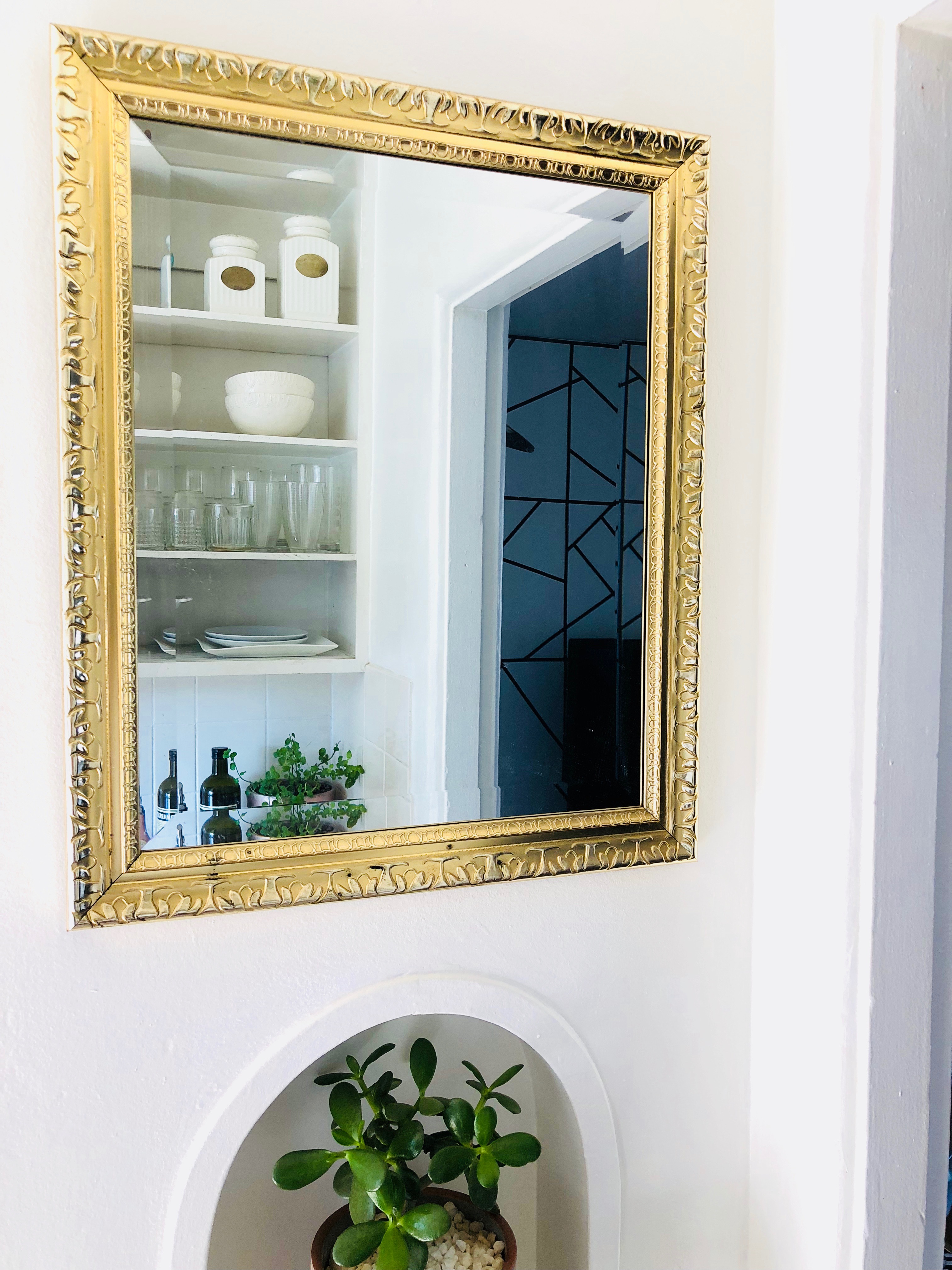 kitchen looking fresh and beautiful