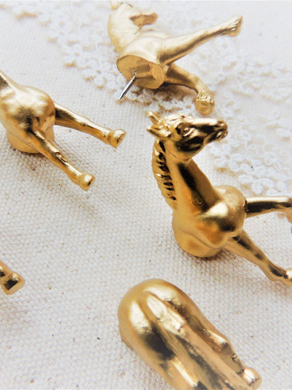 gold horse push pins